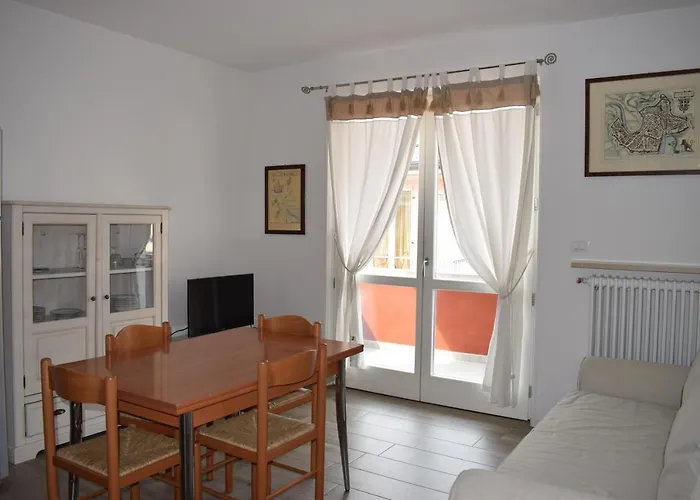 Bardolino Lake Apartments